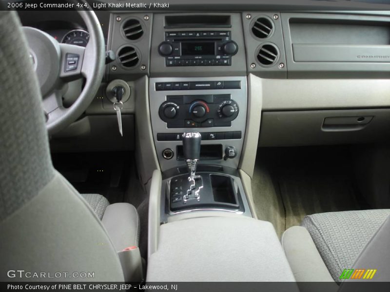 Light Khaki Metallic / Khaki 2006 Jeep Commander 4x4