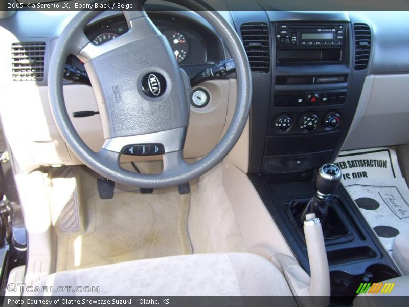 Ebony Black / Beige 2005 Kia Sorento LX