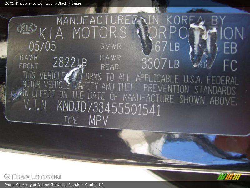 Ebony Black / Beige 2005 Kia Sorento LX