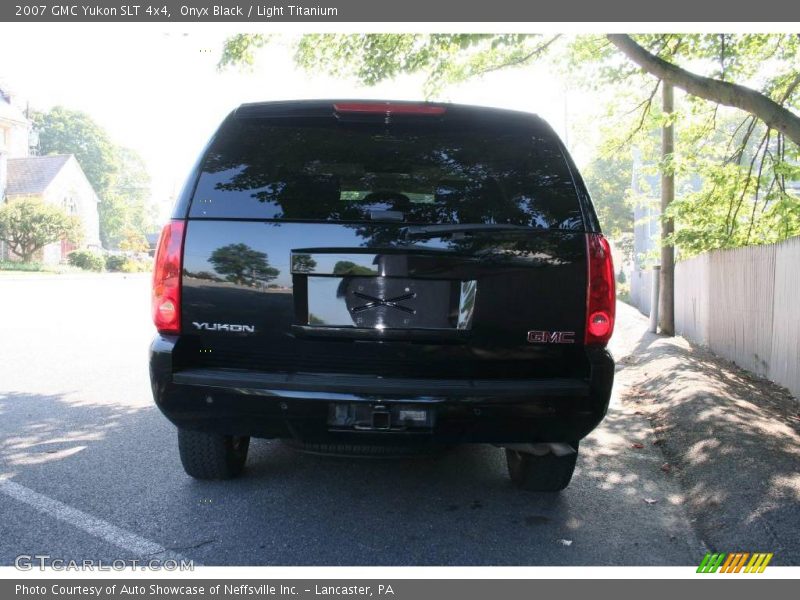 Onyx Black / Light Titanium 2007 GMC Yukon SLT 4x4