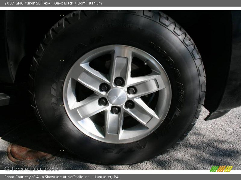 Onyx Black / Light Titanium 2007 GMC Yukon SLT 4x4