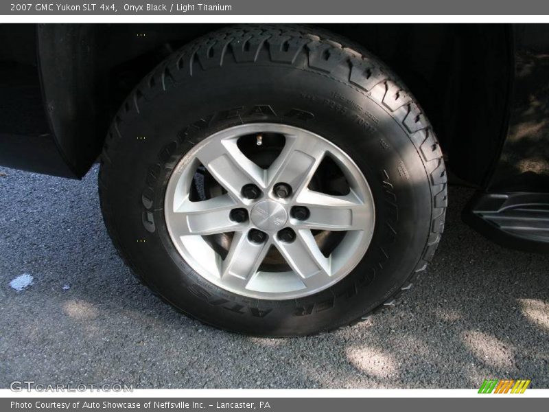 Onyx Black / Light Titanium 2007 GMC Yukon SLT 4x4