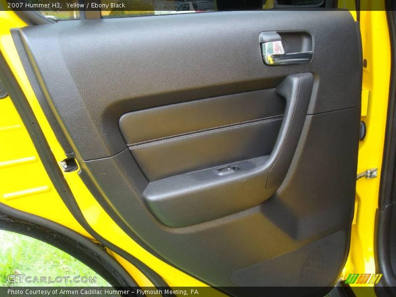 Yellow / Ebony Black 2007 Hummer H3
