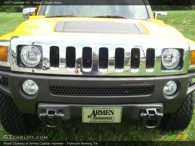 Yellow / Ebony Black 2007 Hummer H3