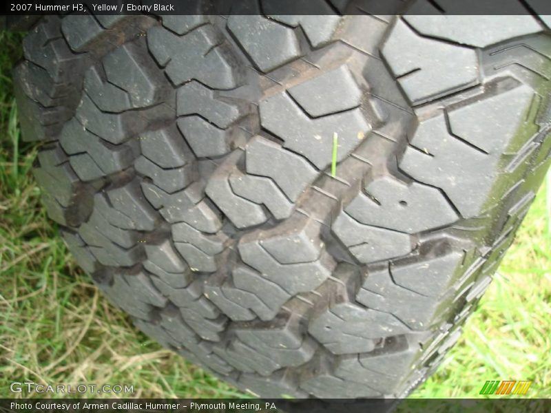 Yellow / Ebony Black 2007 Hummer H3