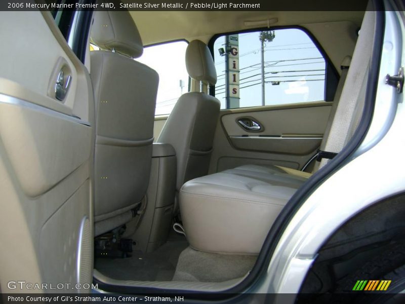Satellite Silver Metallic / Pebble/Light Parchment 2006 Mercury Mariner Premier 4WD