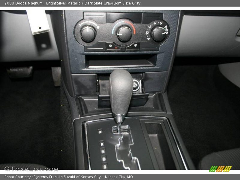 Bright Silver Metallic / Dark Slate Gray/Light Slate Gray 2008 Dodge Magnum