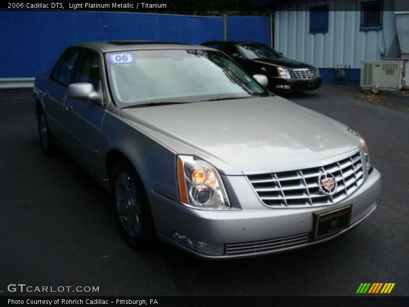 Light Platinum Metallic / Titanium 2006 Cadillac DTS