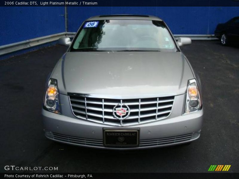 Light Platinum Metallic / Titanium 2006 Cadillac DTS