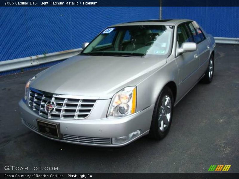 Light Platinum Metallic / Titanium 2006 Cadillac DTS