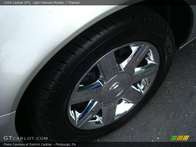 Light Platinum Metallic / Titanium 2006 Cadillac DTS