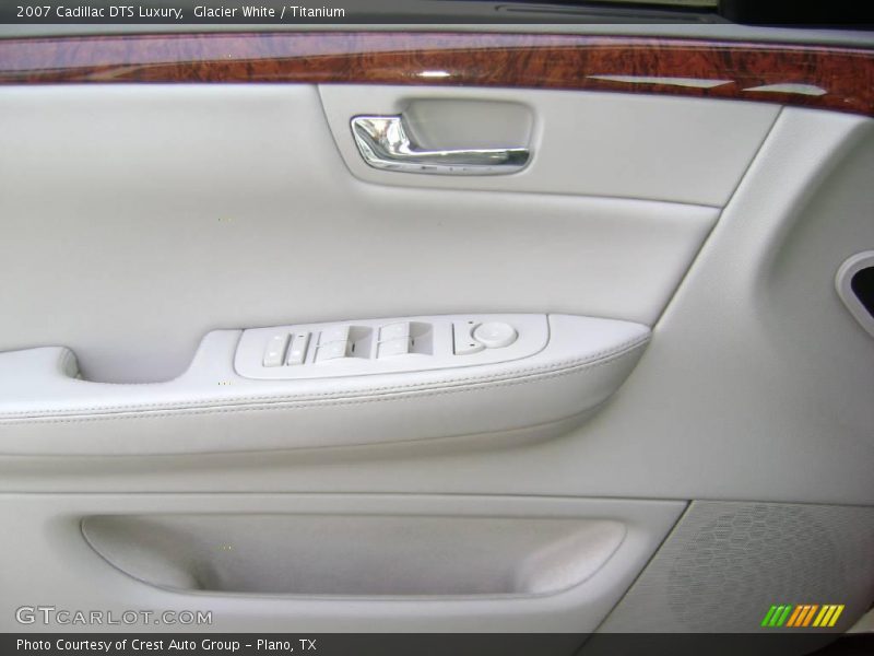 Glacier White / Titanium 2007 Cadillac DTS Luxury