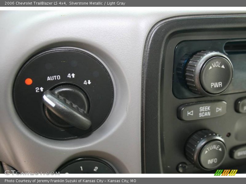 Silverstone Metallic / Light Gray 2006 Chevrolet TrailBlazer LS 4x4