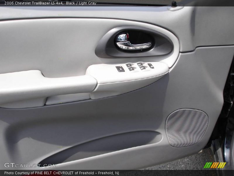 Black / Light Gray 2006 Chevrolet TrailBlazer LS 4x4