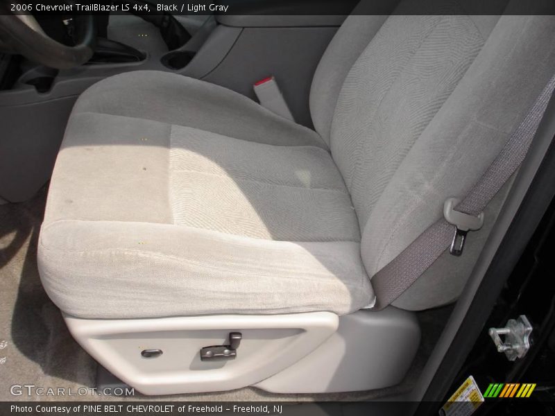 Black / Light Gray 2006 Chevrolet TrailBlazer LS 4x4