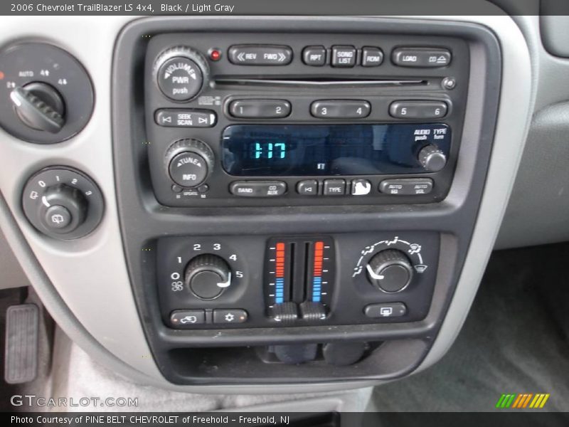Black / Light Gray 2006 Chevrolet TrailBlazer LS 4x4