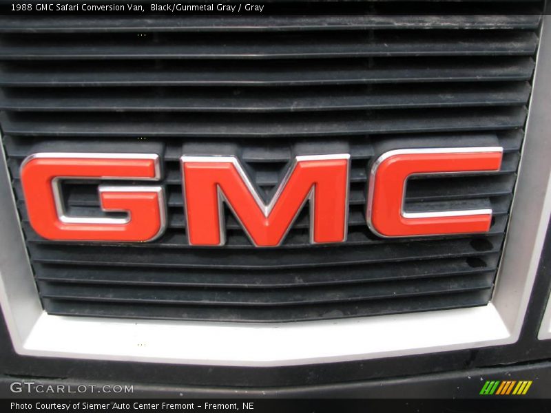 Black/Gunmetal Gray / Gray 1988 GMC Safari Conversion Van