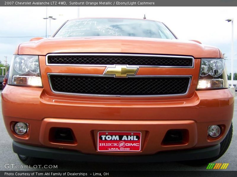 Sunburst Orange Metallic / Ebony/Light Cashmere 2007 Chevrolet Avalanche LTZ 4WD
