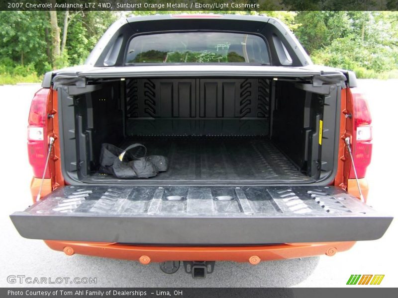Sunburst Orange Metallic / Ebony/Light Cashmere 2007 Chevrolet Avalanche LTZ 4WD