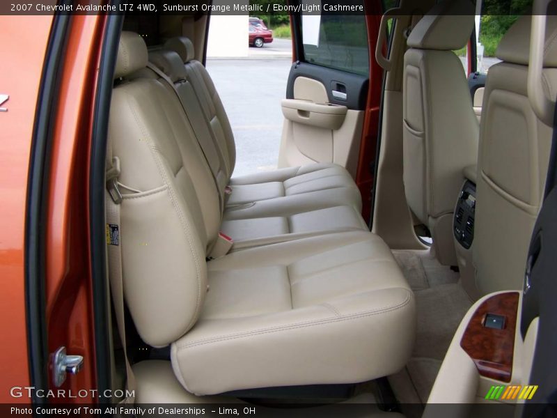 Sunburst Orange Metallic / Ebony/Light Cashmere 2007 Chevrolet Avalanche LTZ 4WD