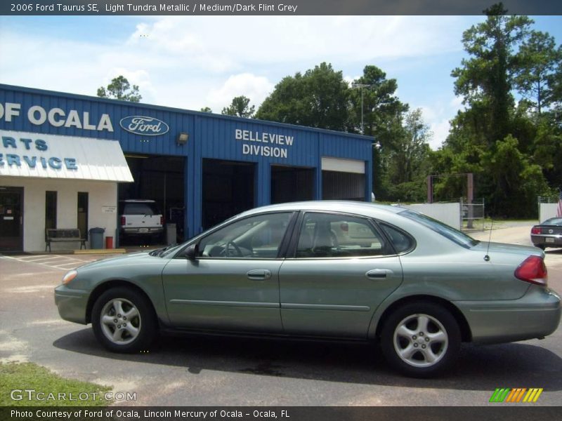Light Tundra Metallic / Medium/Dark Flint Grey 2006 Ford Taurus SE