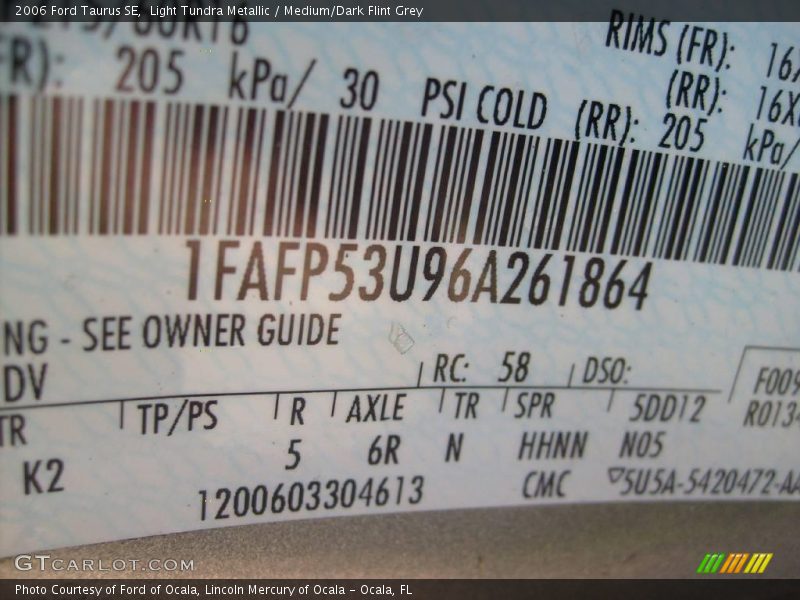 Light Tundra Metallic / Medium/Dark Flint Grey 2006 Ford Taurus SE