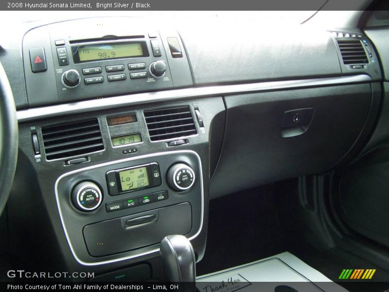Bright Silver / Black 2008 Hyundai Sonata Limited