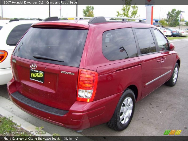 Cranberry Red / Beige 2007 Hyundai Entourage GLS
