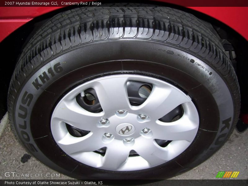 Cranberry Red / Beige 2007 Hyundai Entourage GLS