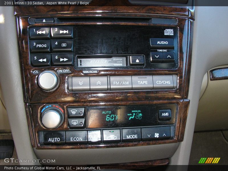 Aspen White Pearl / Beige 2001 Infiniti I 30 Sedan