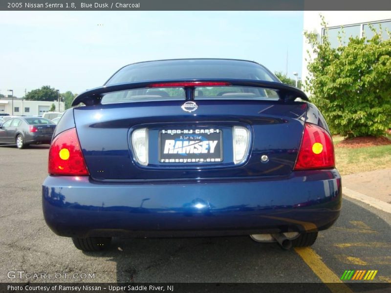 Blue Dusk / Charcoal 2005 Nissan Sentra 1.8