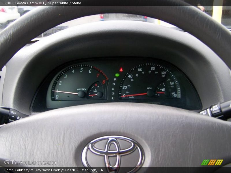 Super White / Stone 2002 Toyota Camry XLE