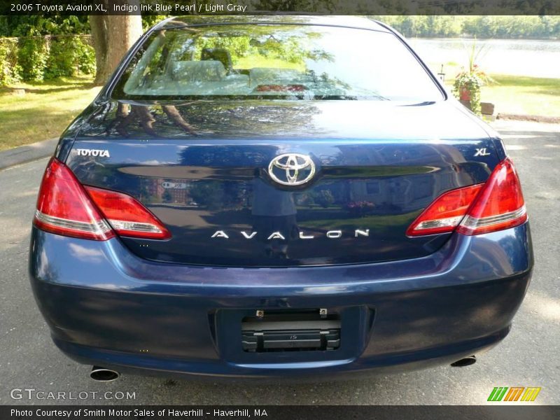 Indigo Ink Blue Pearl / Light Gray 2006 Toyota Avalon XL
