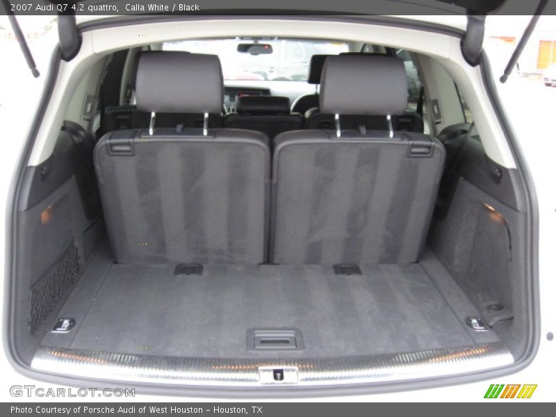 Calla White / Black 2007 Audi Q7 4.2 quattro