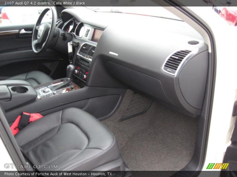 Calla White / Black 2007 Audi Q7 4.2 quattro