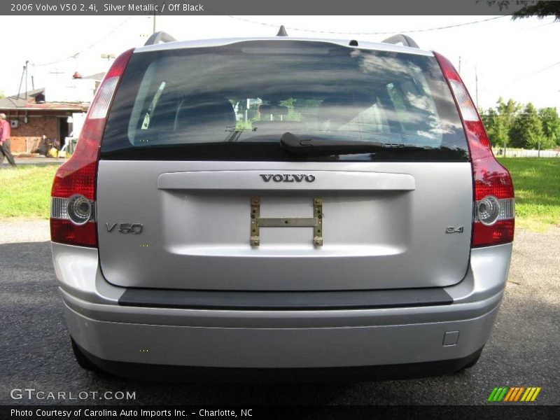Silver Metallic / Off Black 2006 Volvo V50 2.4i