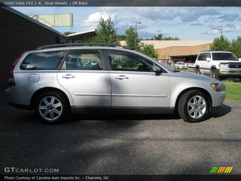 Silver Metallic / Off Black 2006 Volvo V50 2.4i