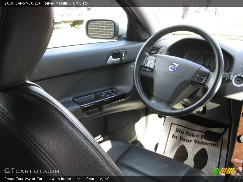 Silver Metallic / Off Black 2006 Volvo V50 2.4i