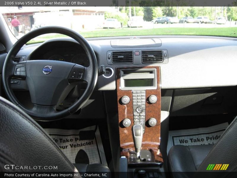 Silver Metallic / Off Black 2006 Volvo V50 2.4i