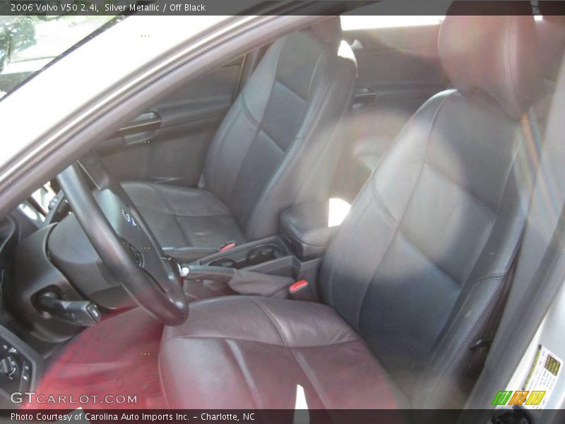 Silver Metallic / Off Black 2006 Volvo V50 2.4i
