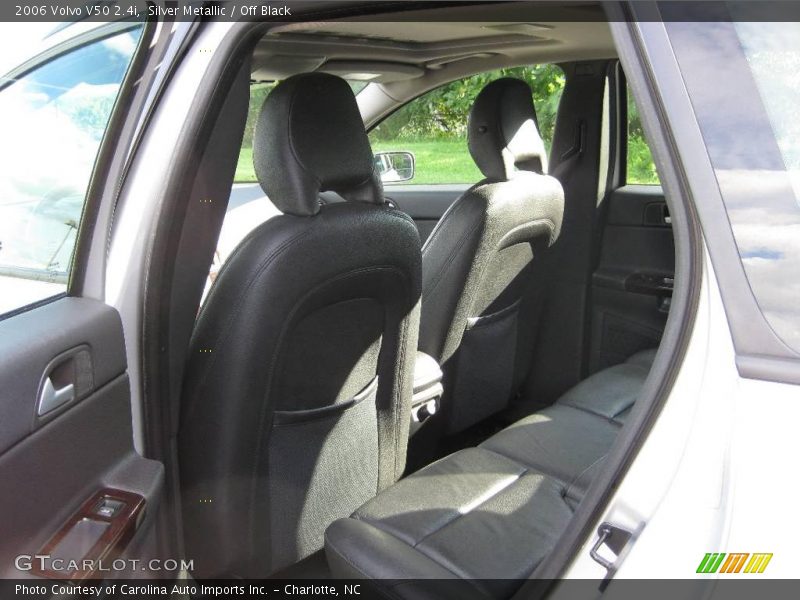 Silver Metallic / Off Black 2006 Volvo V50 2.4i