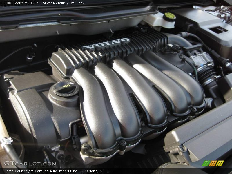 Silver Metallic / Off Black 2006 Volvo V50 2.4i