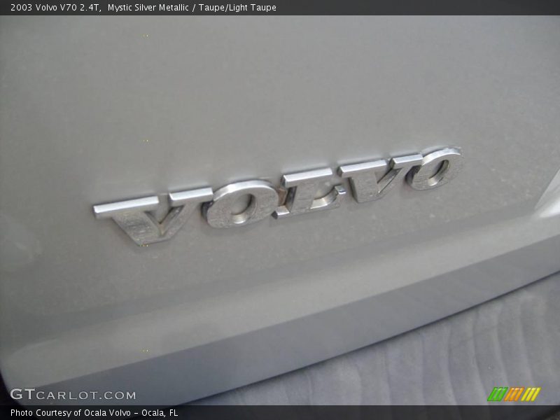 Mystic Silver Metallic / Taupe/Light Taupe 2003 Volvo V70 2.4T