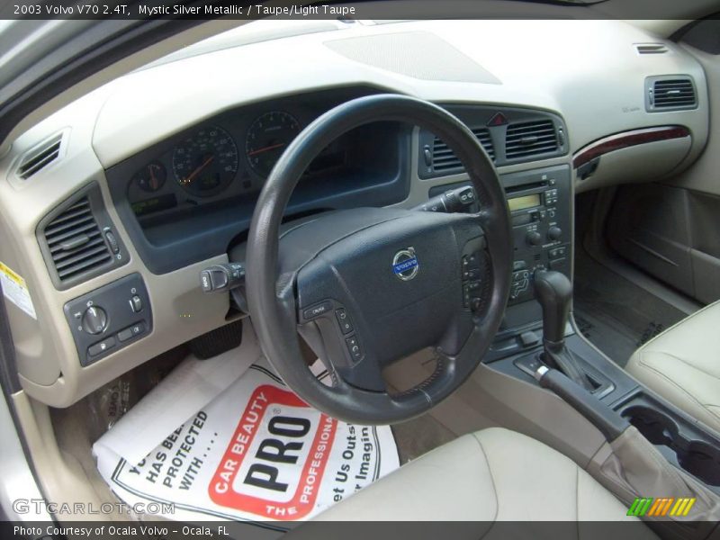 Mystic Silver Metallic / Taupe/Light Taupe 2003 Volvo V70 2.4T