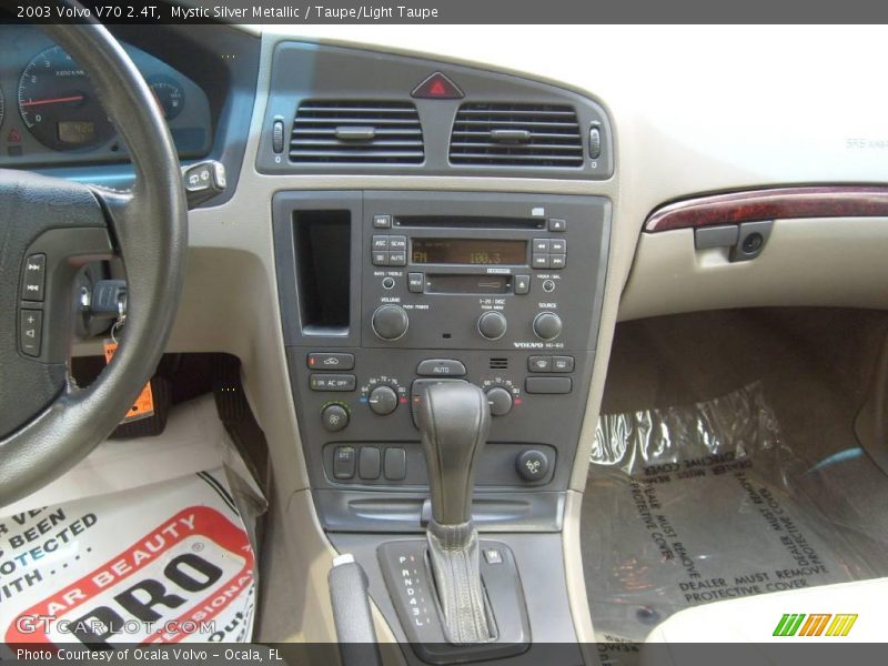 Mystic Silver Metallic / Taupe/Light Taupe 2003 Volvo V70 2.4T