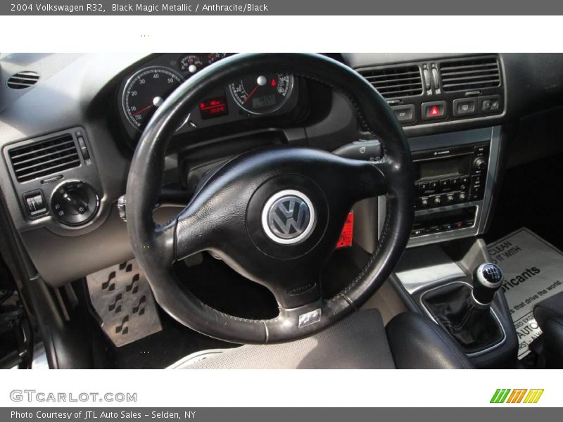 Black Magic Metallic / Anthracite/Black 2004 Volkswagen R32
