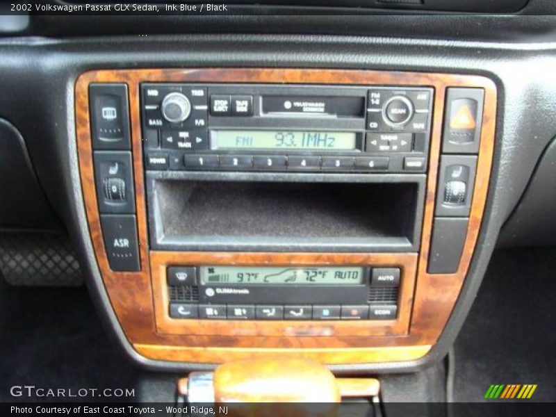 Ink Blue / Black 2002 Volkswagen Passat GLX Sedan