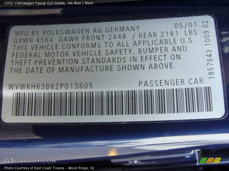Ink Blue / Black 2002 Volkswagen Passat GLX Sedan