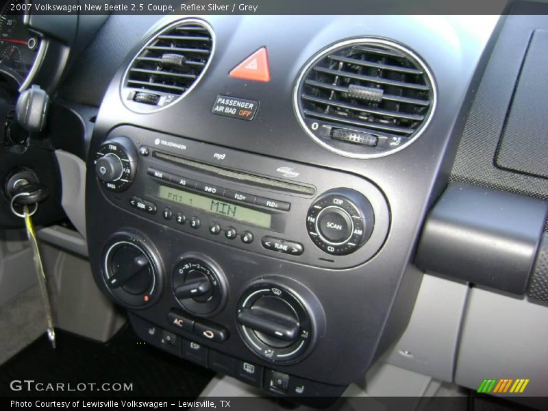 Reflex Silver / Grey 2007 Volkswagen New Beetle 2.5 Coupe