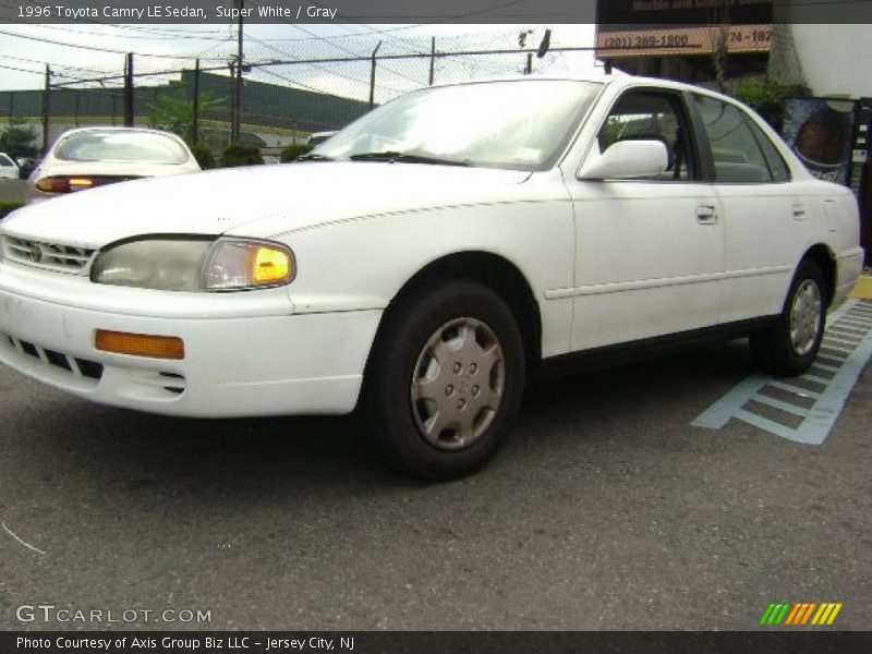 Super White / Gray 1996 Toyota Camry LE Sedan